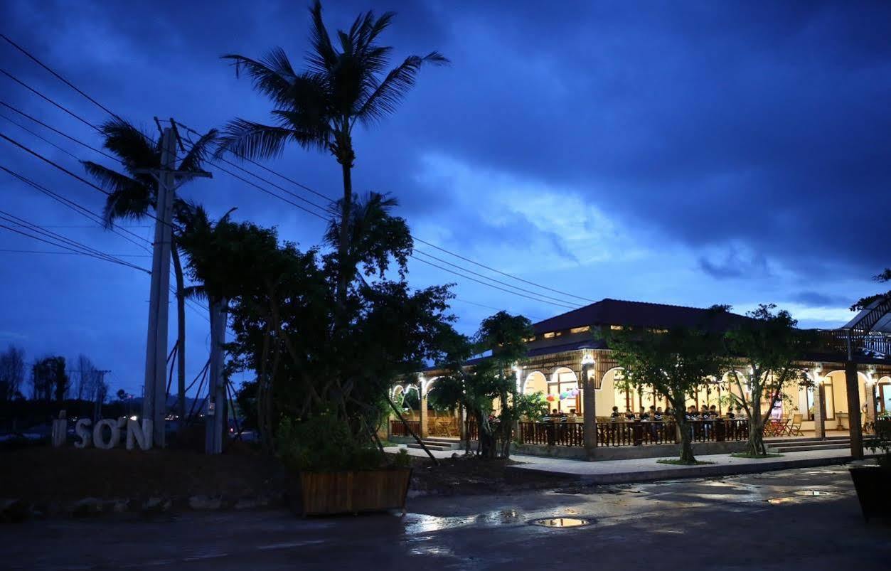 Phu Son Village Resort Дуонг-Донг Экстерьер фото