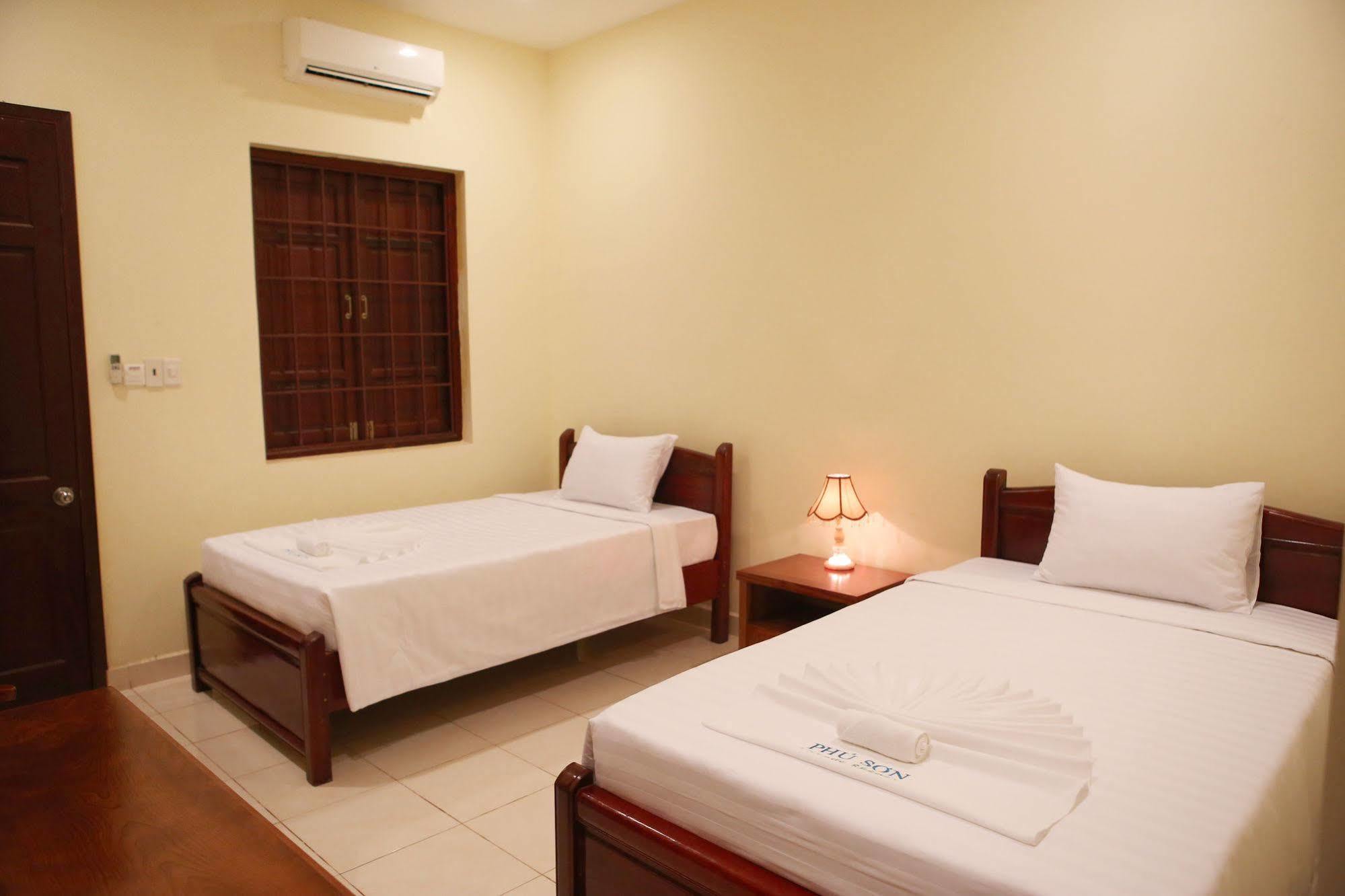 Phu Son Village Resort Дуонг-Донг Экстерьер фото